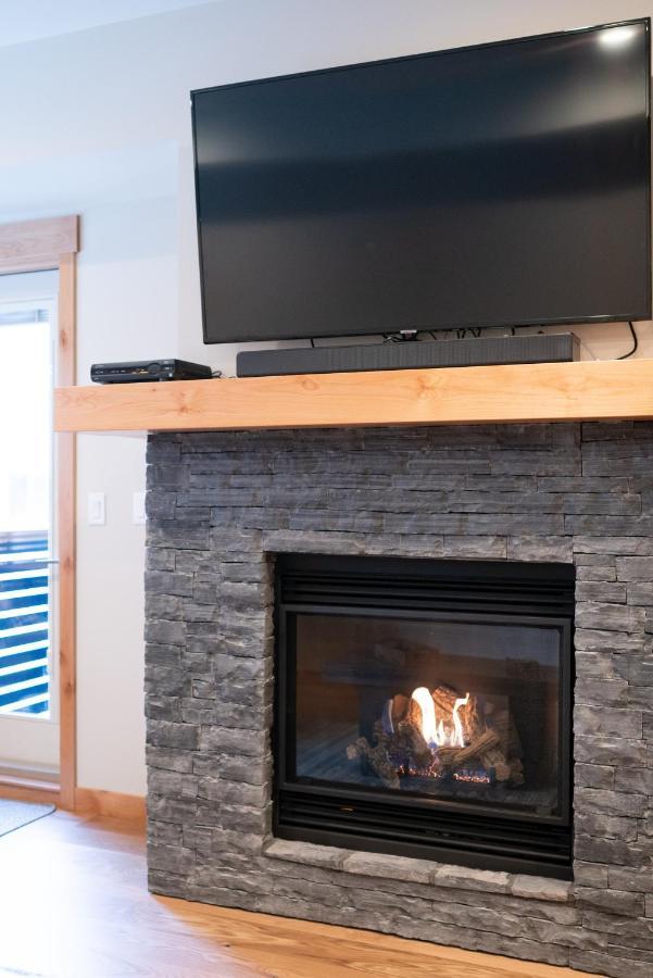 Spring Creek Luxury King One Bedroom At White Spruce Lodge Canmore Exteriör bild