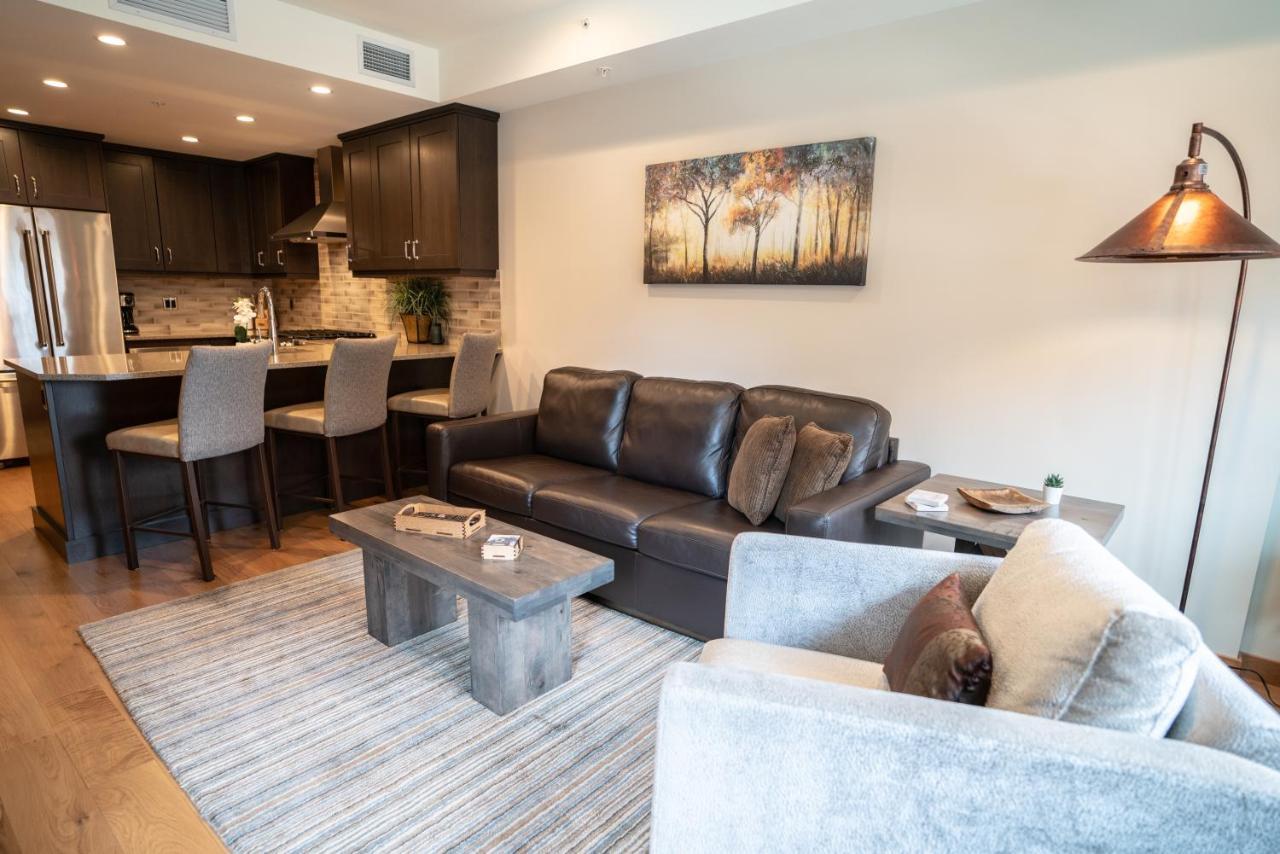 Spring Creek Luxury King One Bedroom At White Spruce Lodge Canmore Exteriör bild